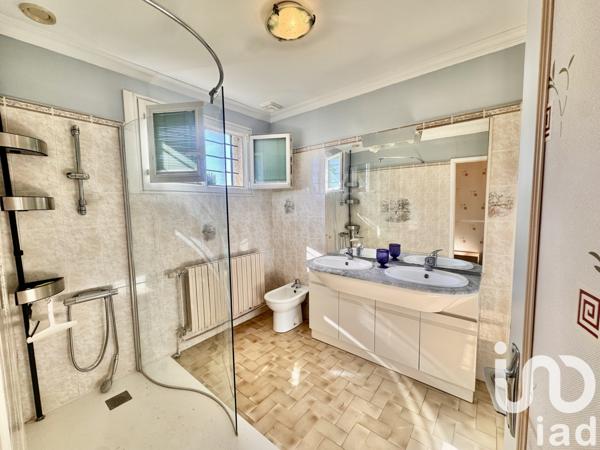 Location maison 5 pièces 152 m² Marguerittes