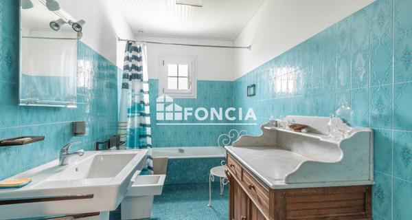 À vendre Maison 4 pièces 84 m² - L'épine 85740