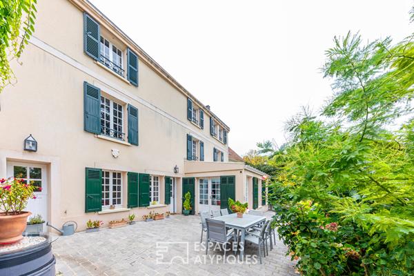 Propriété entièrement réhabilitée de 1780 à Andilly avec vue panoramique sur Paris