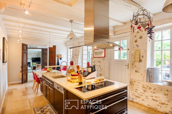 Propriété entièrement réhabilitée de 1780 à Andilly avec vue panoramique sur Paris