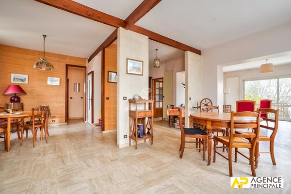 le mesnil le roi - maison ancienne avec extension - très beau jardin 800 m² - travaux à prévoir €890 000 ** - Référence 4576