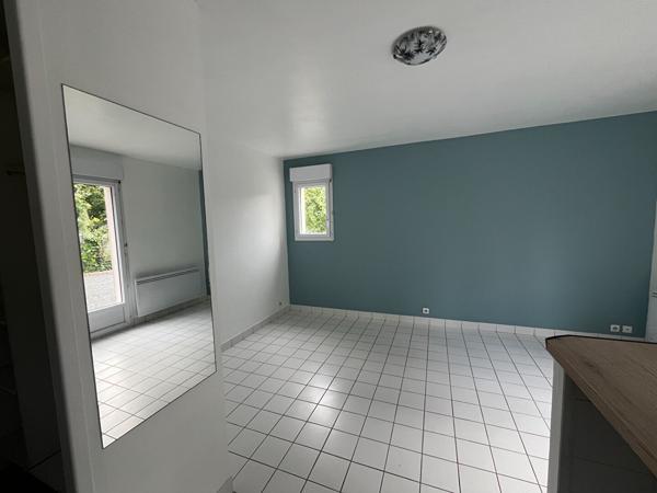 STUDIO ST AVERTIN PROCHE HOPITAL TROUSSEAU