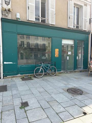 LOCAL COMMERCIAL-CENTRE VILLE DE PROVINS