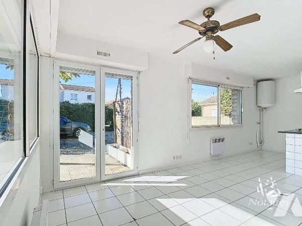 Pessac, proximité centre ville, gare et domaine universitaire, appartement sis au rez-de-chauss...