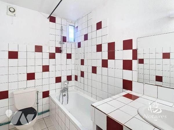 Pessac, proximité centre ville, gare et domaine universitaire, appartement sis au rez-de-chauss...