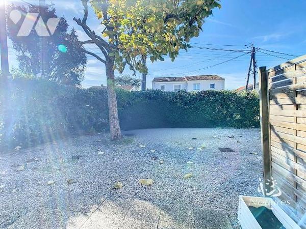 Pessac, proximité centre ville, gare et domaine universitaire, appartement sis au rez-de-chauss...