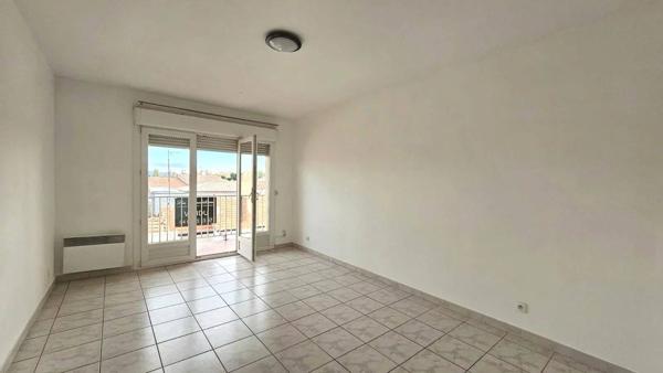 APPARTEMENT T2 TRAVERSANT PARKING BALCON CAVE
