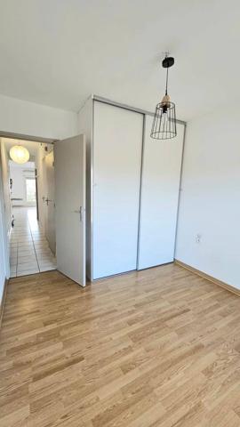 APPARTEMENT T2 TRAVERSANT PARKING BALCON CAVE