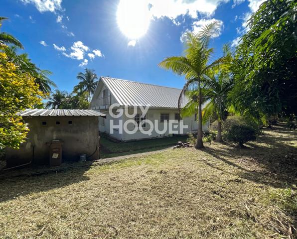 VILLA T6 de 238m² sur terrain de 2896 m² - BDN STE CLOTILDE