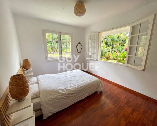 VILLA T6 de 238m² sur terrain de 2896 m² - BDN STE CLOTILDE