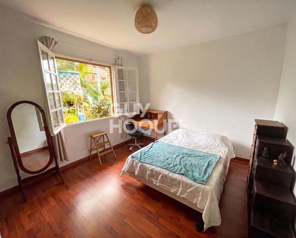 VILLA T6 de 238m² sur terrain de 2896 m² - BDN STE CLOTILDE