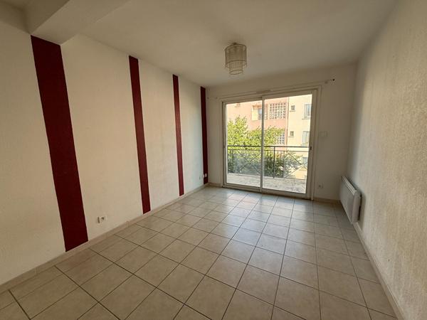 Appartement Nîmes 1 pièce 24.32 m2