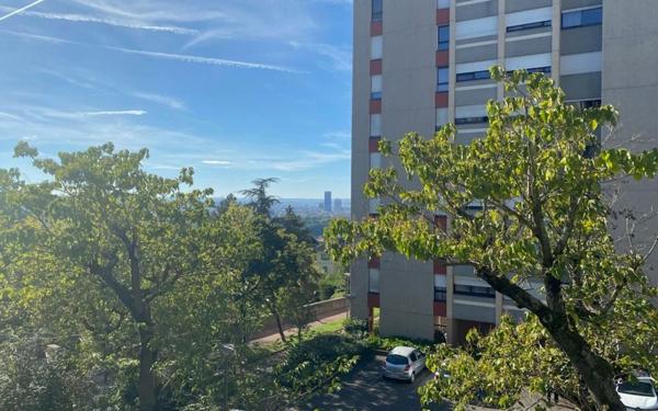 Appartement à vendre    5 pièces • 101,70 m2 Caluire-et-Cuire