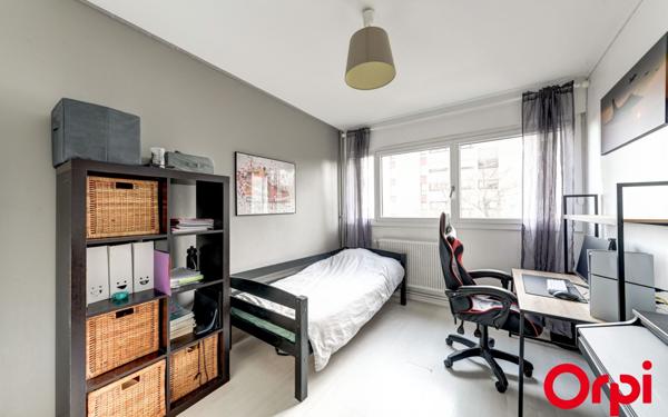 Appartement à vendre    5 pièces • 101,70 m2 Caluire-et-Cuire