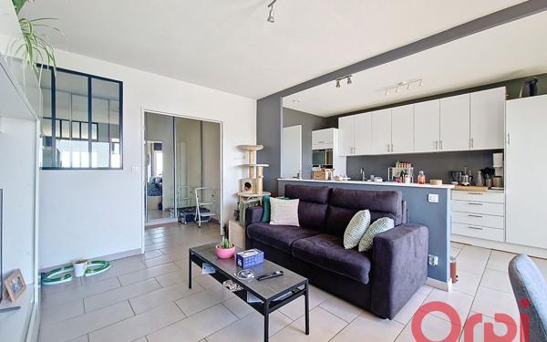 Appartement à louer    3 pièces •  Lyon 8