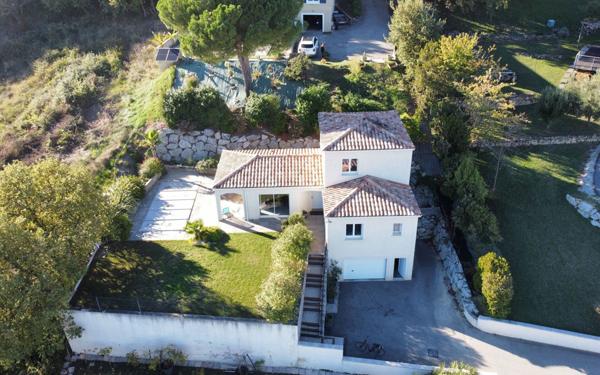 Maison à vendre    4 pièces • 107 m2 Soyons