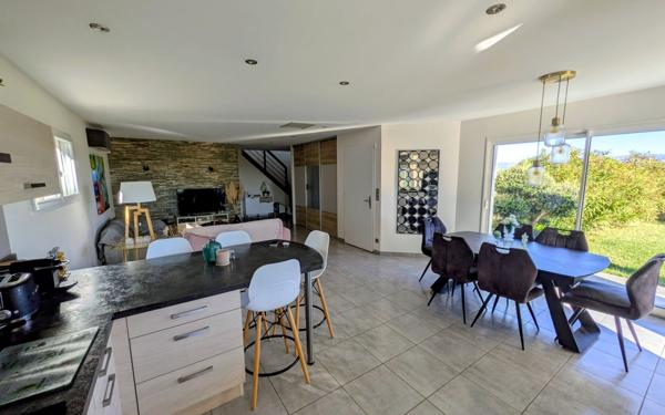 Maison à vendre    4 pièces • 107 m2 Soyons