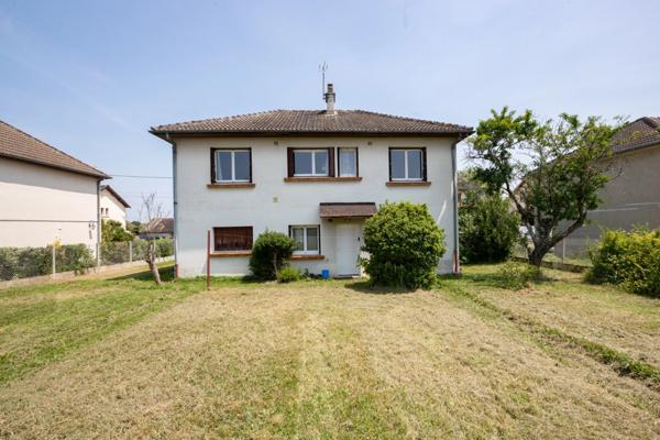 03410 - DOMÉRAT - MAISON - 3 CHAMBRES - TERRAIN 697 M² - GARAGE - DÉPENDANCES - PROCHE COMMERCES