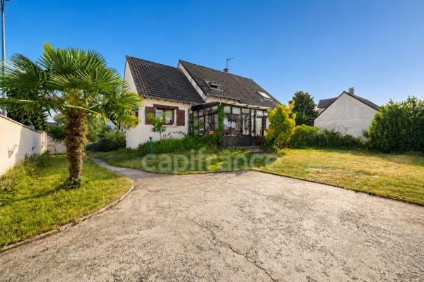 Maison à vendre de 135m² à Longpont-sur-Orge – Beaux volumes, jardin et sous-sol total