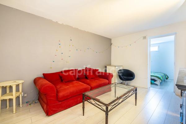 Maison à vendre de 135m² à Longpont-sur-Orge – Beaux volumes, jardin et sous-sol total