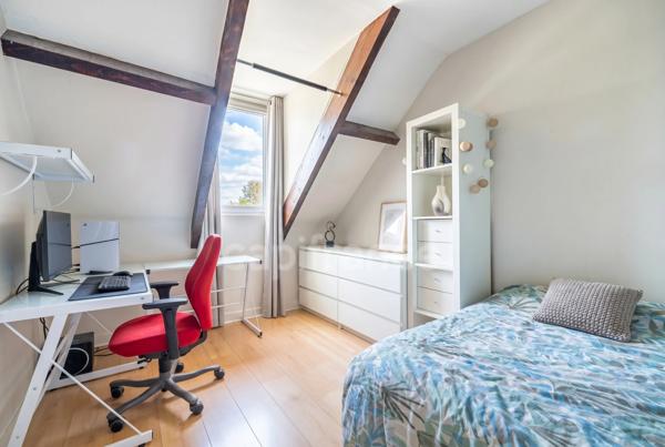 Maison à vendre de 135m² à Longpont-sur-Orge – Beaux volumes, jardin et sous-sol total