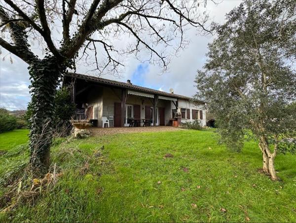 Maison à vendre |  Le Fleix |  4 pièces | 140 m²