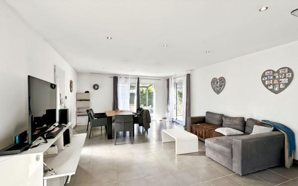 Maison à vendre    4 pièces •  Fréjus