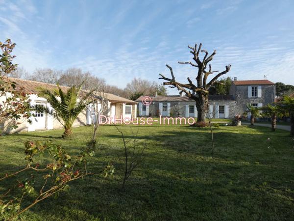 Maison à vendre 10 pièces de 300 m²
