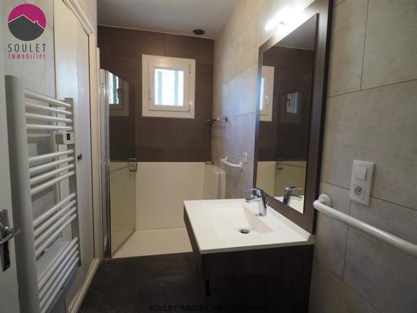 Bédoin (84410) Spacieuse villa avec vue et appartement séparé