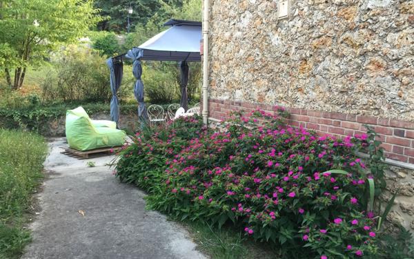 Maison à vendre    8 pièces •  Épône