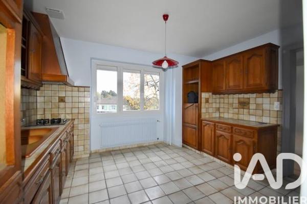 Location maison 5 pièces 134 m² Saint-Léonard-de-Noblat