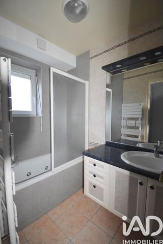 Location maison 5 pièces 134 m² Saint-Léonard-de-Noblat