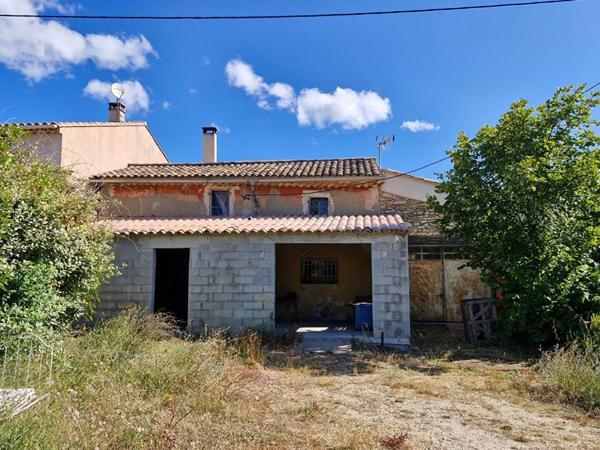 Mas de hameau avec grand terrain et vue