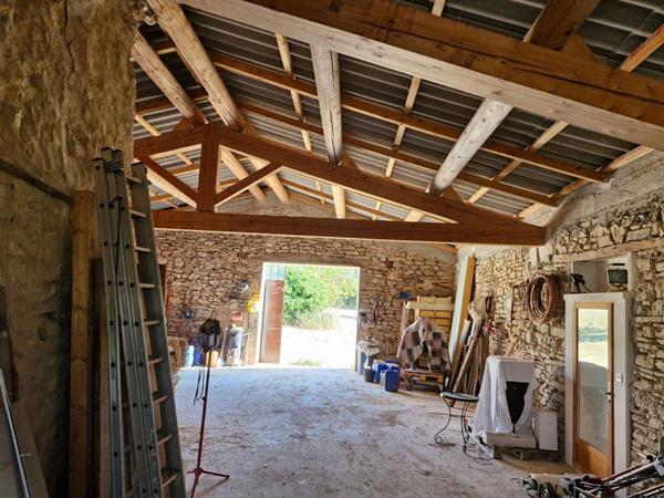 Mas de hameau avec grand terrain et vue