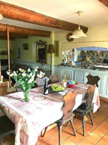 MONTEUX / MAS A DECOUVRIR