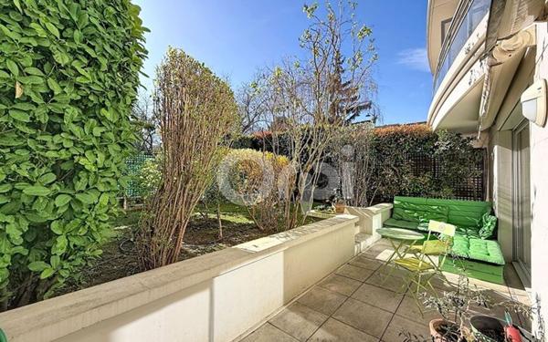 Appartement à vendre    4 pièces • 96 m2 Paris 15