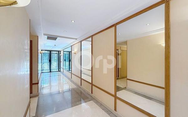 Appartement à vendre    4 pièces • 96 m2 Paris 15