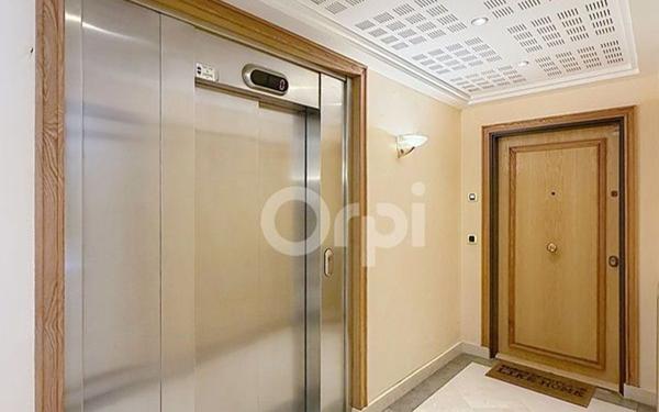 Appartement à vendre    4 pièces • 96 m2 Paris 15