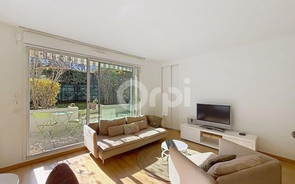 Appartement à vendre    4 pièces • 96 m2 Paris 15