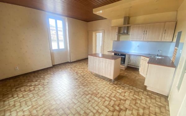 Maison à vendre    6 pièces •  Réalville