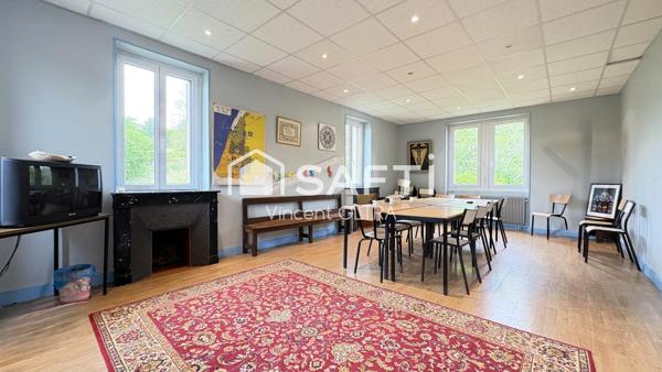 Maison paroissiale à rénover dans un cadre verdoyant