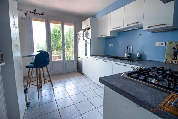 DIJON CENTRE - Entre ville et nature, découvrez cet appartement baigné de lumière