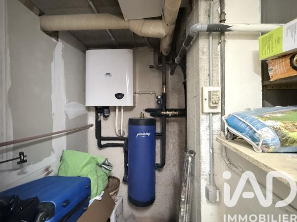 Maison à vendre 9 pièces 186 m² Laroche-Saint-Cydroine