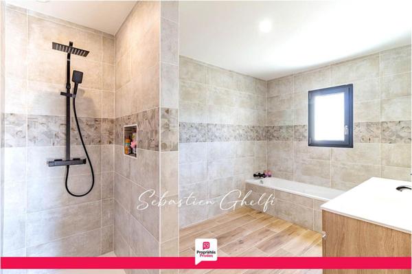 CONTRES- belle maison de plain-pied avec 3 chambres-cellier-garage