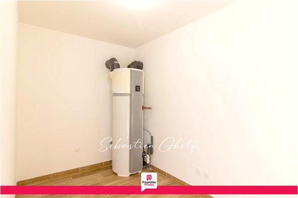 CONTRES- belle maison de plain-pied avec 3 chambres-cellier-garage