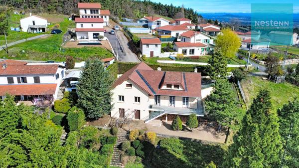 Maison spacieuse à vendre à Bard 42600 - 6 chambres et grand terrain