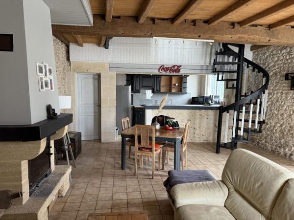 Maison maison de bourg Arces 92 m²