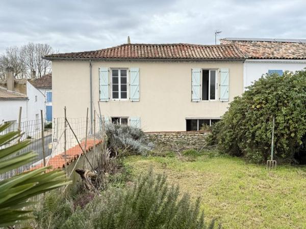 Maison maison de bourg Arces 92 m²