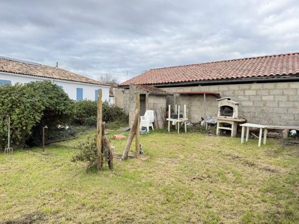 Maison maison de bourg Arces 92 m²