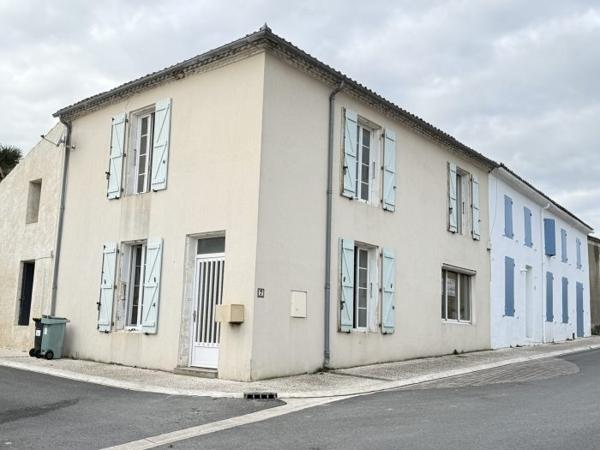 Maison maison de bourg Arces 92 m²